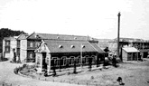 理科大学 本館 1913頃の外観写真